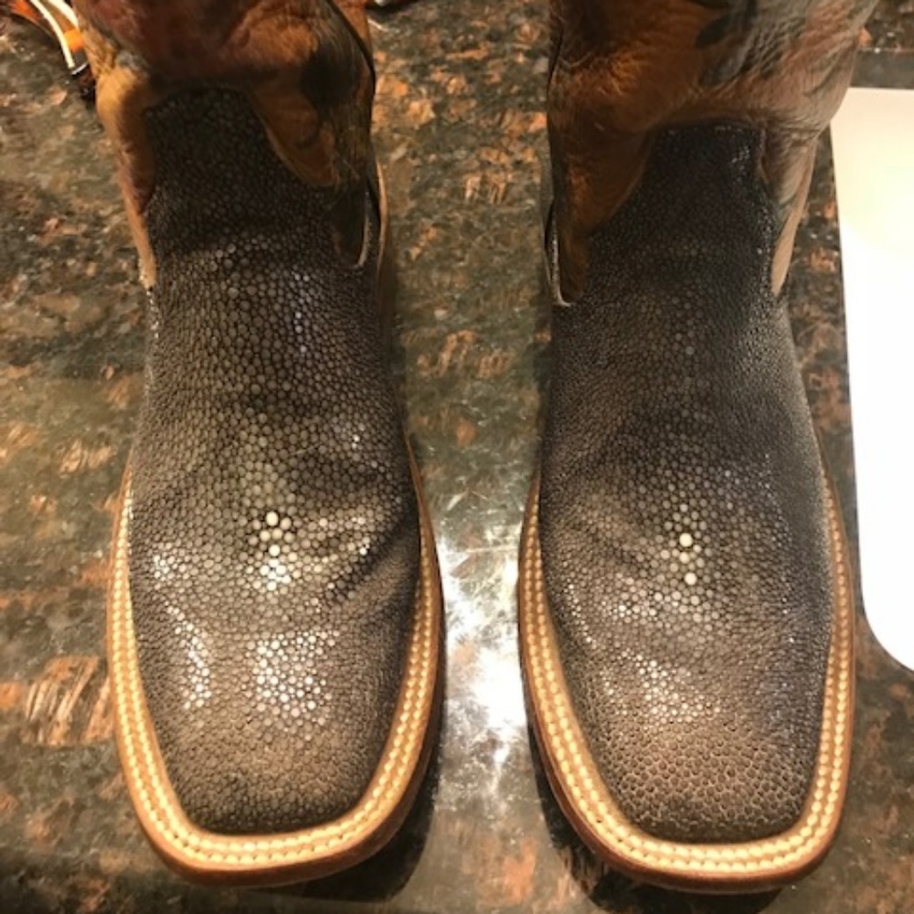 women's Stingray cowboy boots,